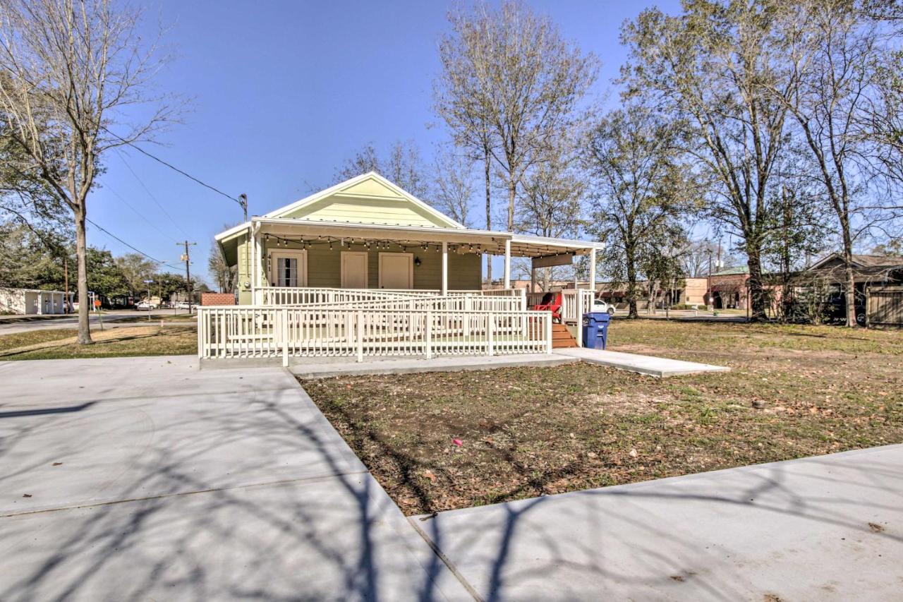 Charming Country Cottage, Walk To Main Street! 汤博尔 外观 照片